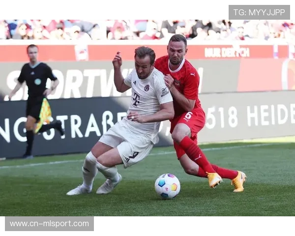 拜仁后腰拦截与传递：左右全场的战术神经中枢